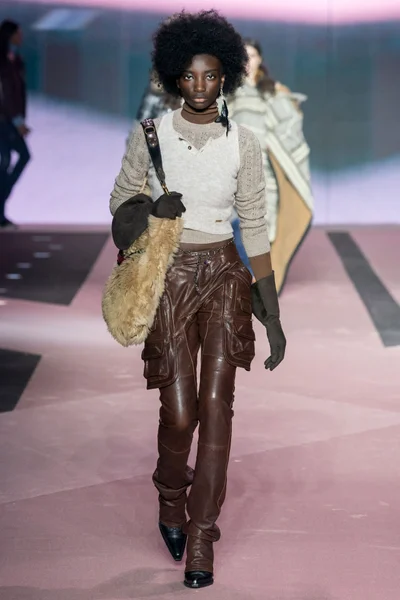 Look 34